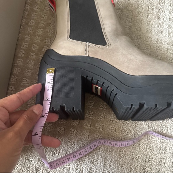 Hunter Women’s Miana Chelsea Boot - Size 9 - Picture 4 of 15